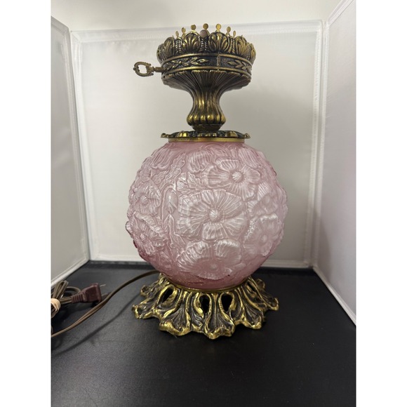 Vintage Fenton Pink poppy Floral Embossed Glass Lamp Ornate Brass Base GWTW - Picture 1 of 11